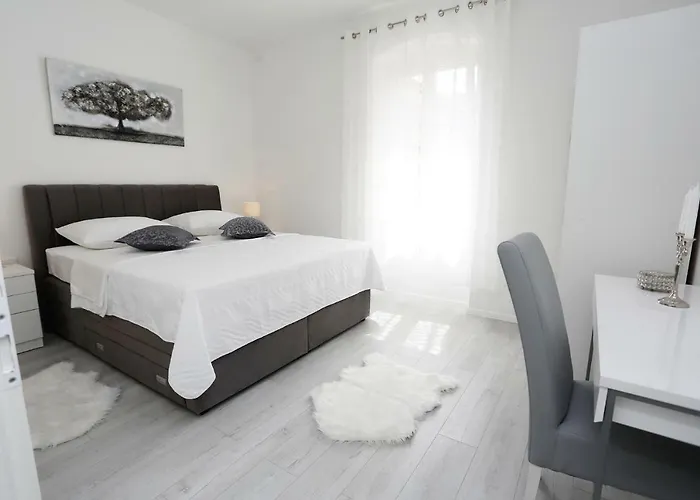 Marinela شقة سبليت